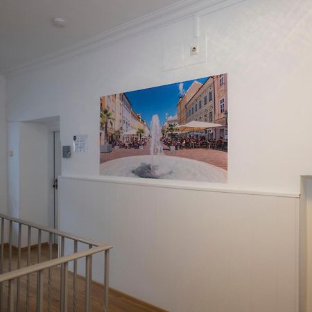 Cityhotel Am Domplatz Self-Checkin Klagenfurt am Woerthersee Exterior photo