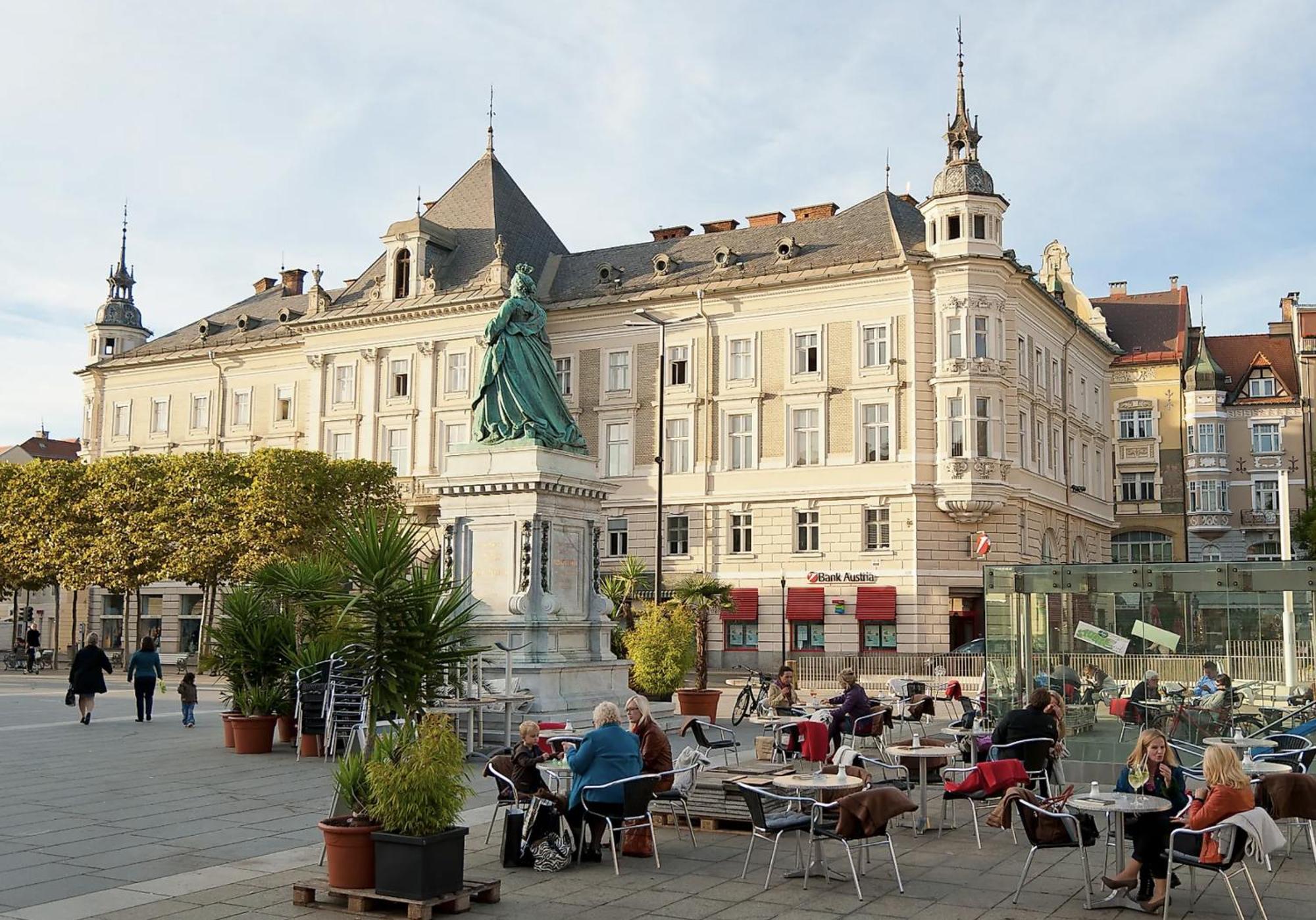 Cityhotel Am Domplatz Self-Checkin Klagenfurt am Woerthersee Exterior photo