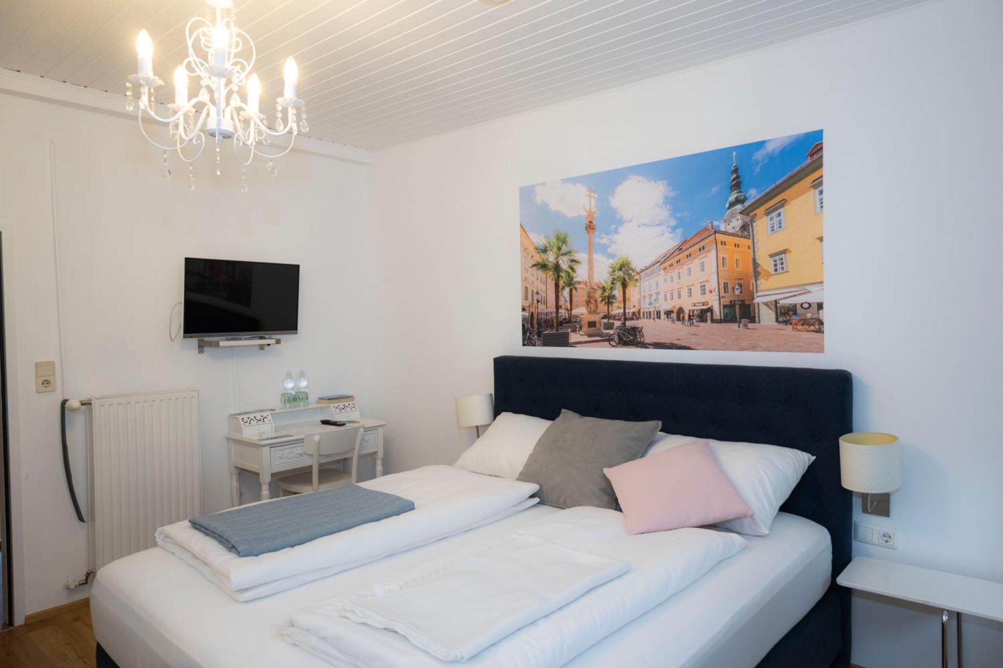 Cityhotel Am Domplatz Self-Checkin Klagenfurt am Woerthersee Exterior photo