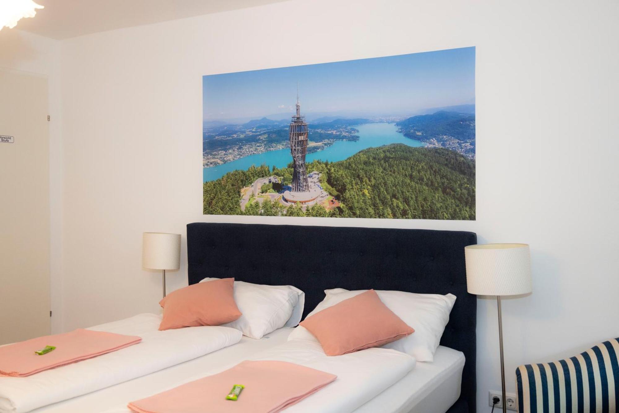 Cityhotel Am Domplatz Self-Checkin Klagenfurt am Woerthersee Exterior photo