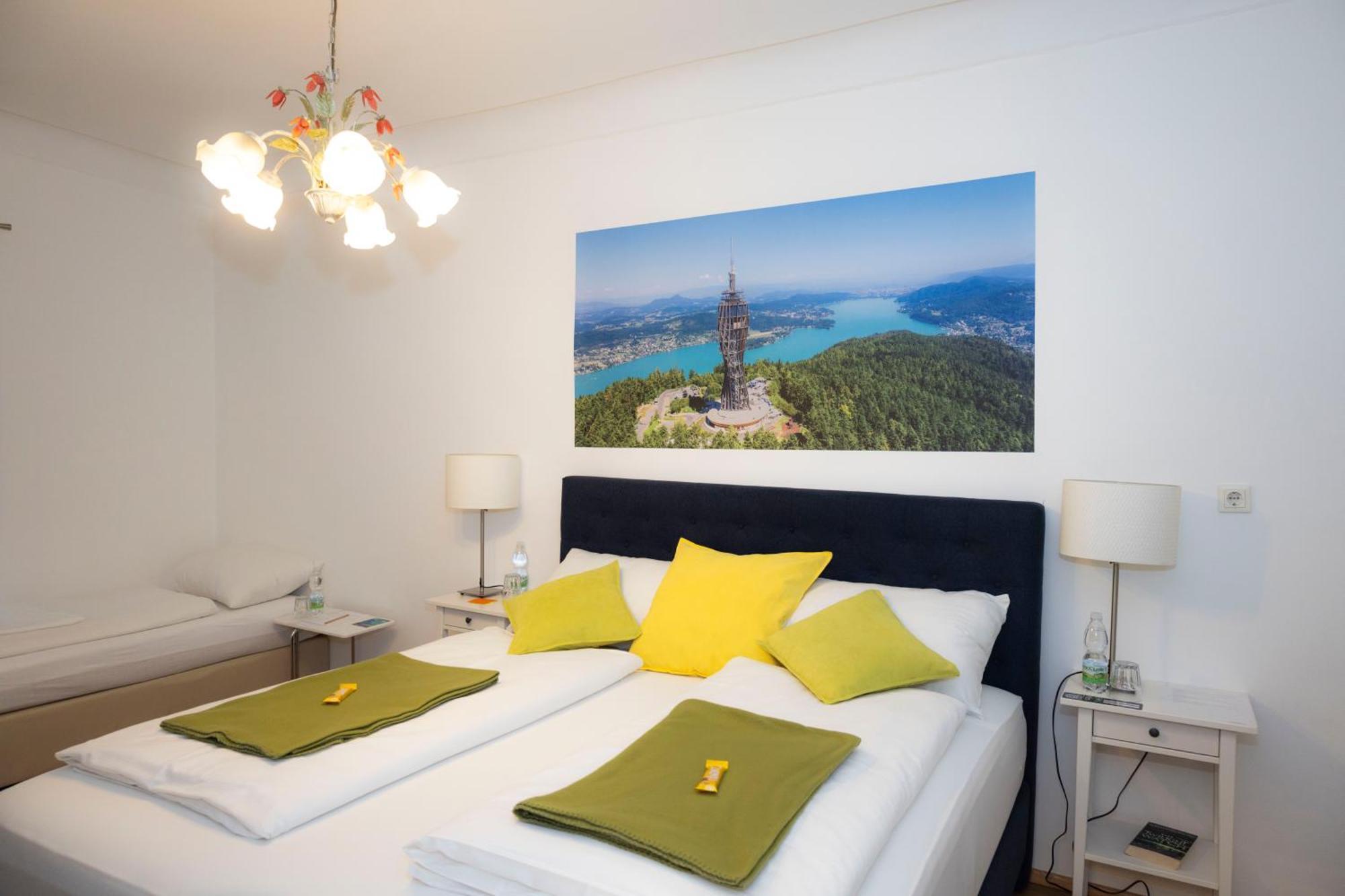 Cityhotel Am Domplatz Self-Checkin Klagenfurt am Woerthersee Exterior photo