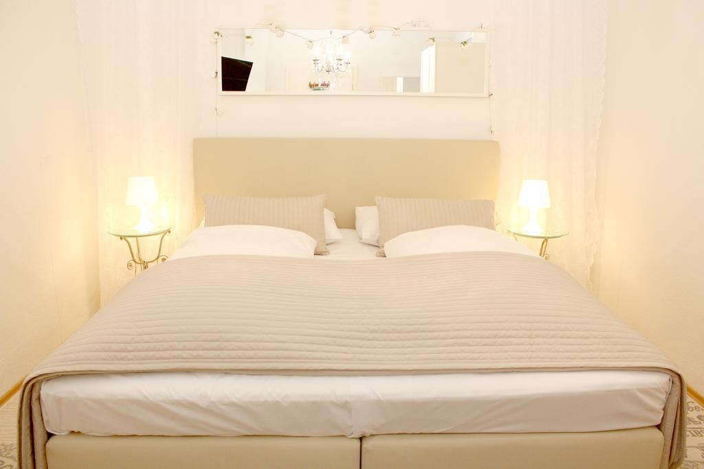 Cityhotel Am Domplatz Self-Checkin Klagenfurt am Woerthersee Room photo